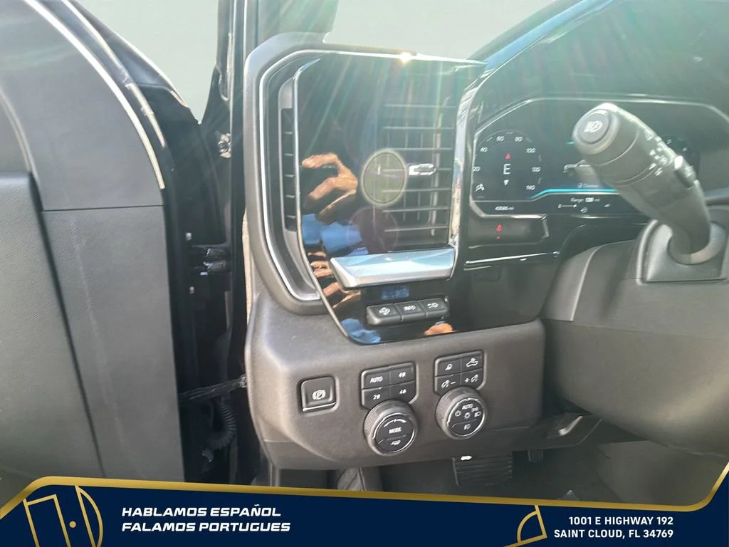 Used 2024 Black Chevrolet High Country image 17