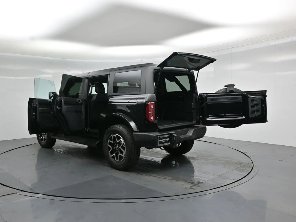 New 2026 Shadow Black Ford Outer Banks image 36