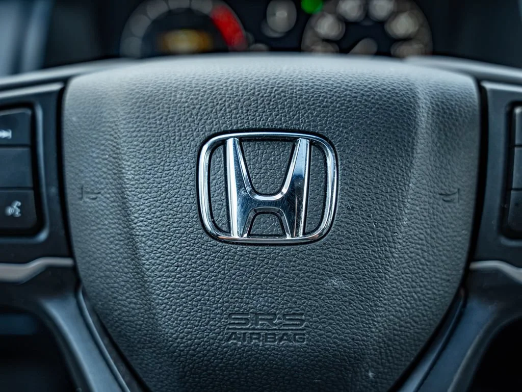 Used 2025 Sonic Gray Pearl Honda RTL image 21