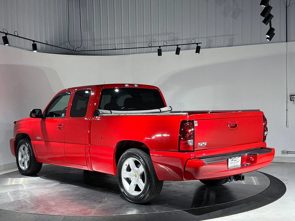 Used 2004 Victory Red Chevrolet NA image 9