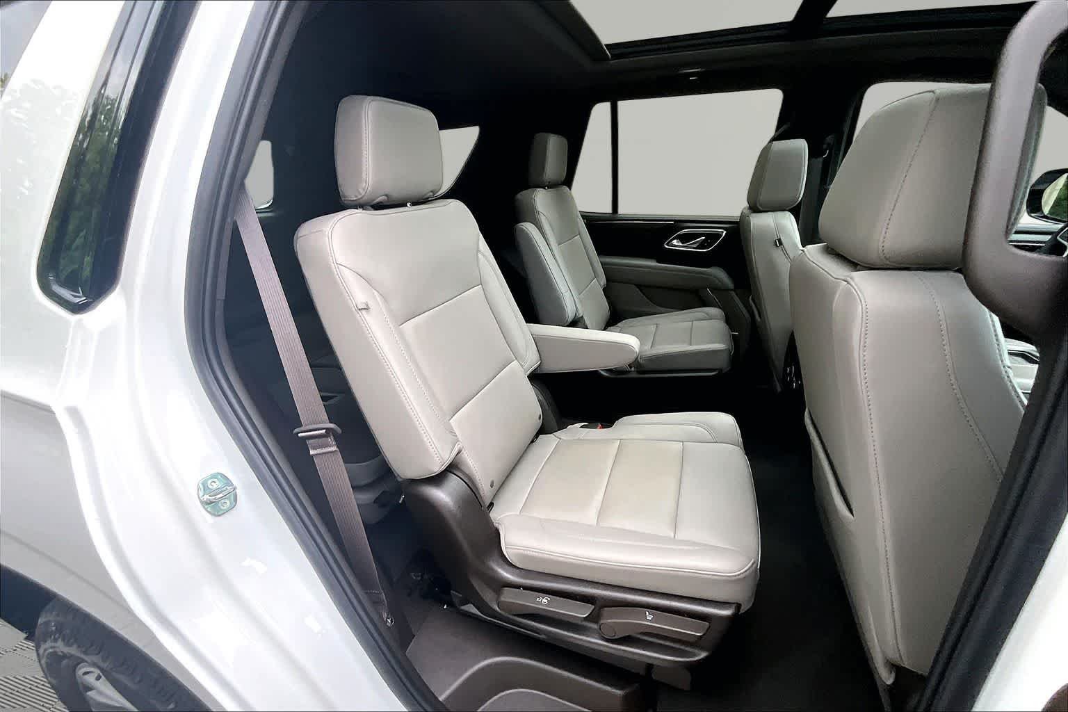 Used 2023 Summit White Chevrolet Z71 image 20