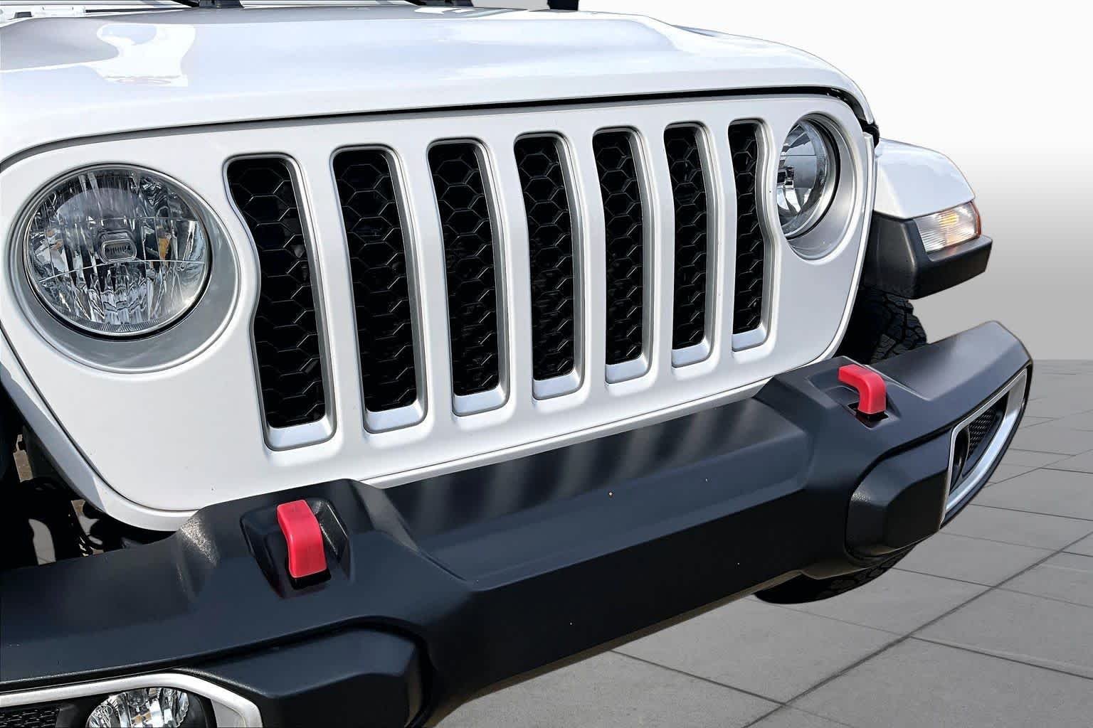 Used 2023 Bright White Clearcoat Jeep Overland image 29