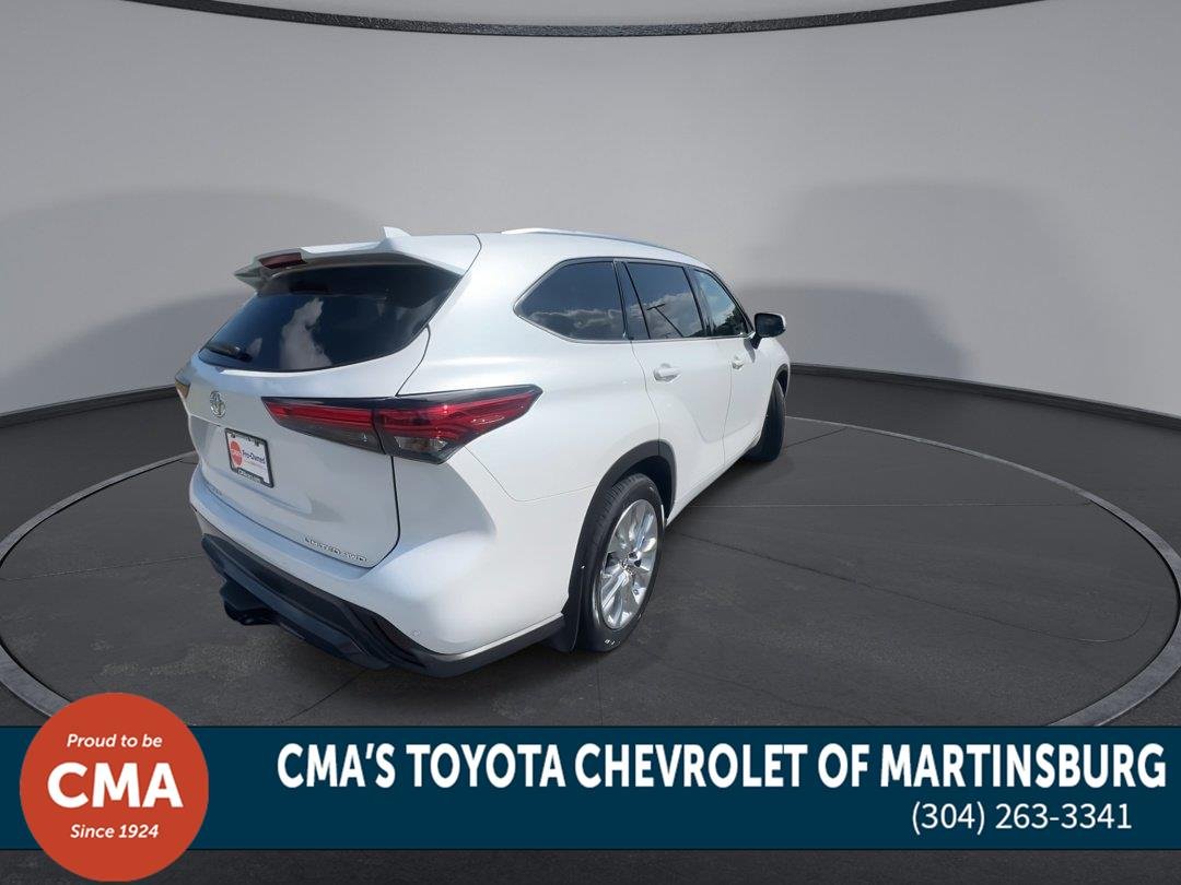 Used 2023 Wind Chill Pearl Toyota Limited image 8
