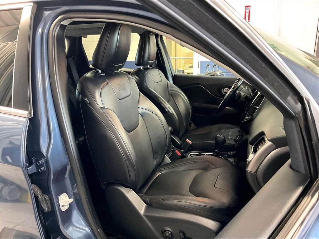 Used 2020 Blue Jeep Limited image 11