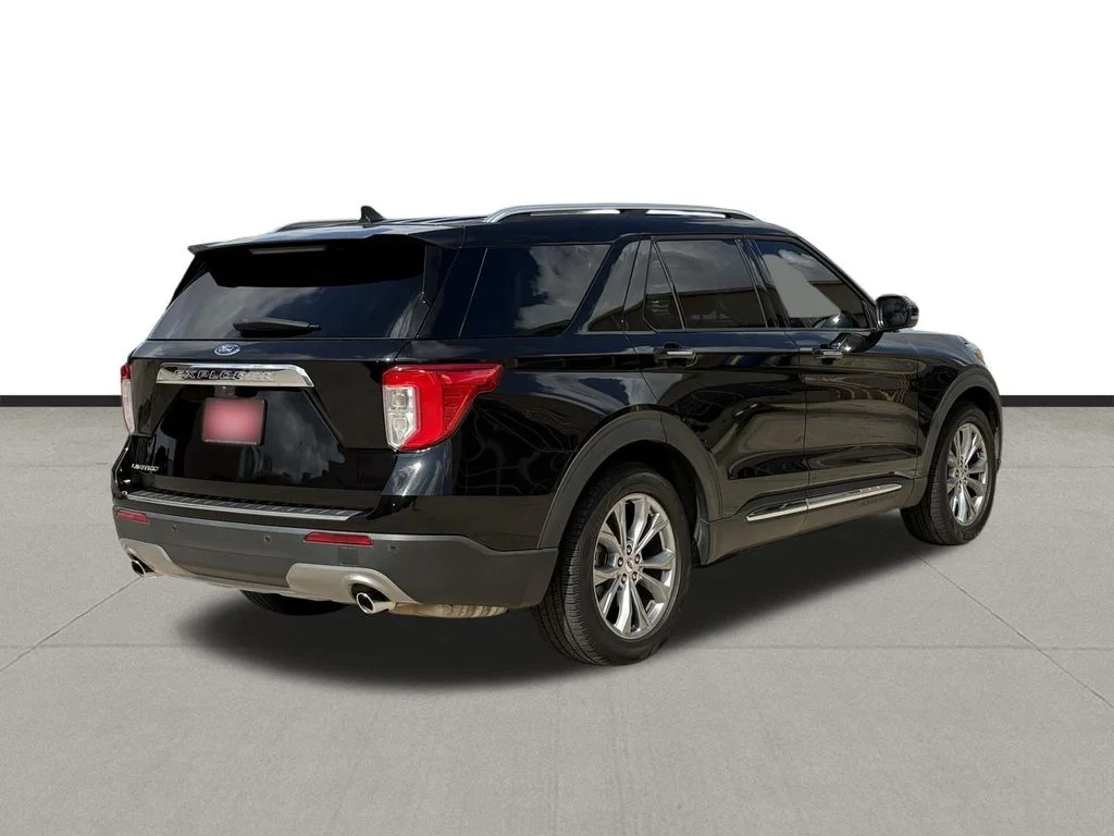 Used 2022 Black Metallic Ford Limited image 5