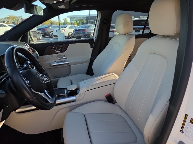 Used 2023 White Mercedes-Benz GLA 250 image 23