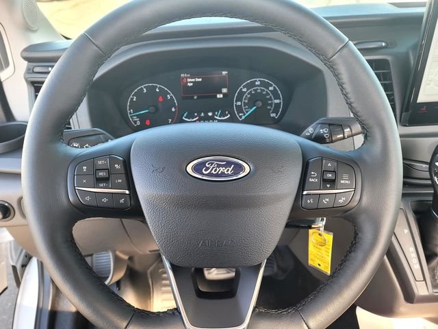 New 2025 Oxford White Ford Cutaway image 10