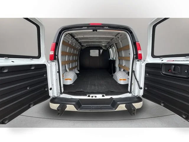 Used 2024 Summit White GMC Work Van image 29