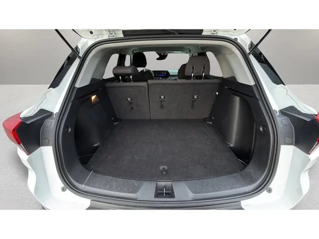 Used 2025 Summit White Chevrolet LT image 32
