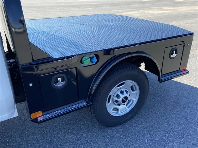 New 2024 Summit White GMC Pro image 39