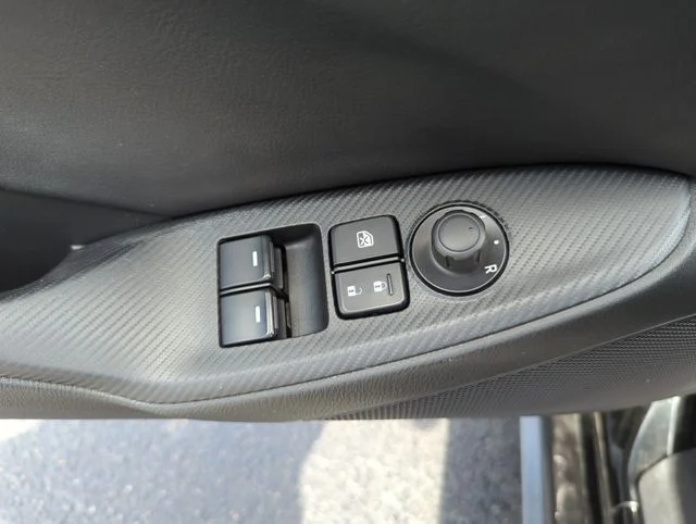 Used 2021 Black Mazda Grand Touring image 22