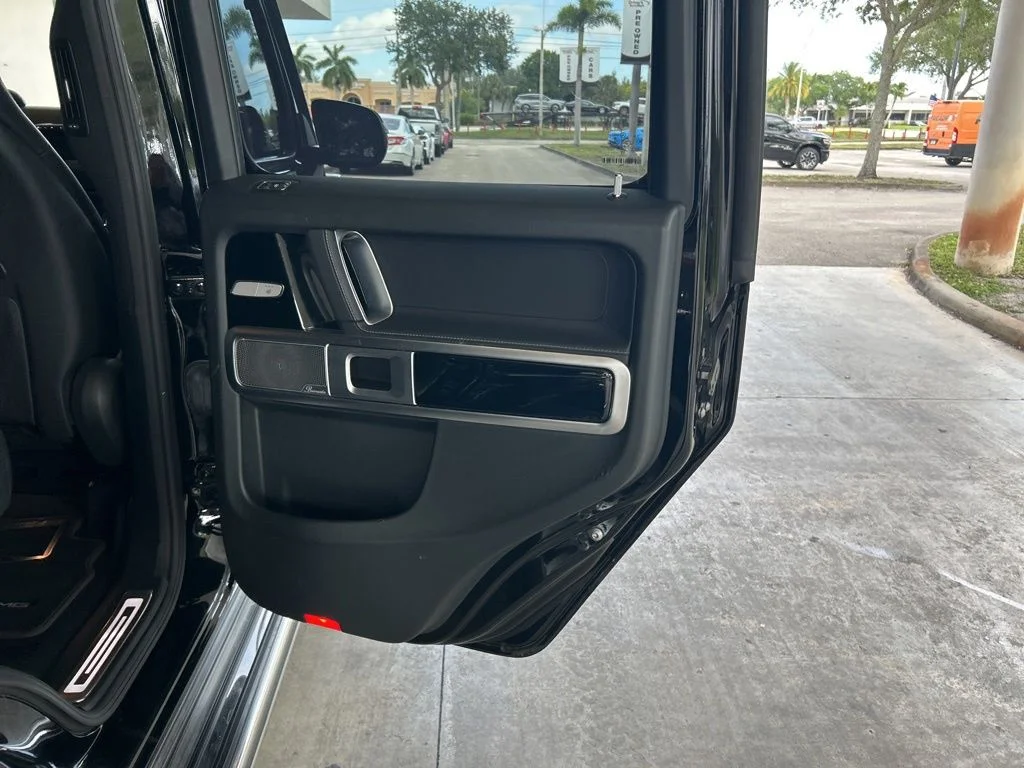 Used 2021 Black Mercedes-Benz G 550 image 39