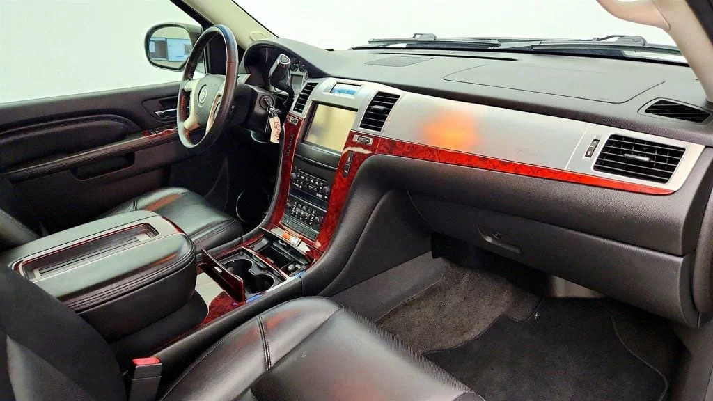 Used 2012 Black Raven Cadillac AWD 4dr Luxury Sport Edition Supercharged image 25