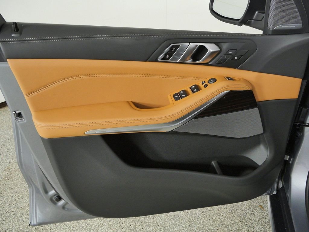 New 2026 Skyscraper Grey Metallic BMW xDrive40i image 34