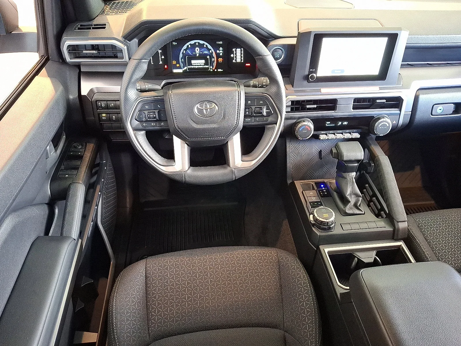 Used 2025 Cutting Edge - 1L0 Toyota SR5 image 10