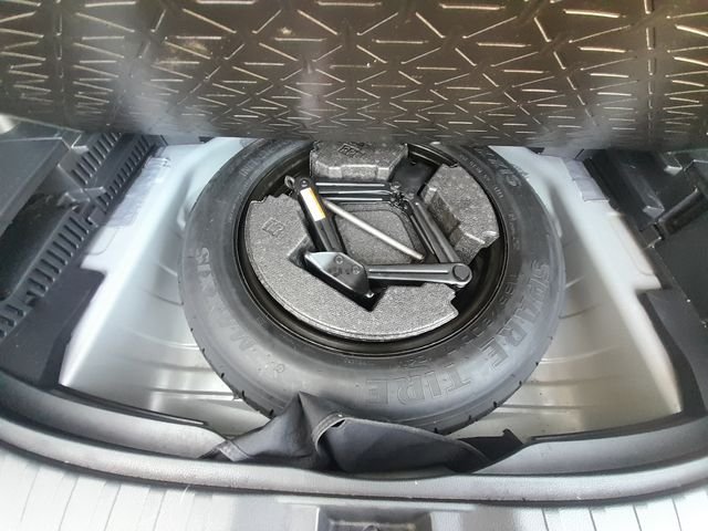 2024 Toyota RAV4 XLE - Photo 47