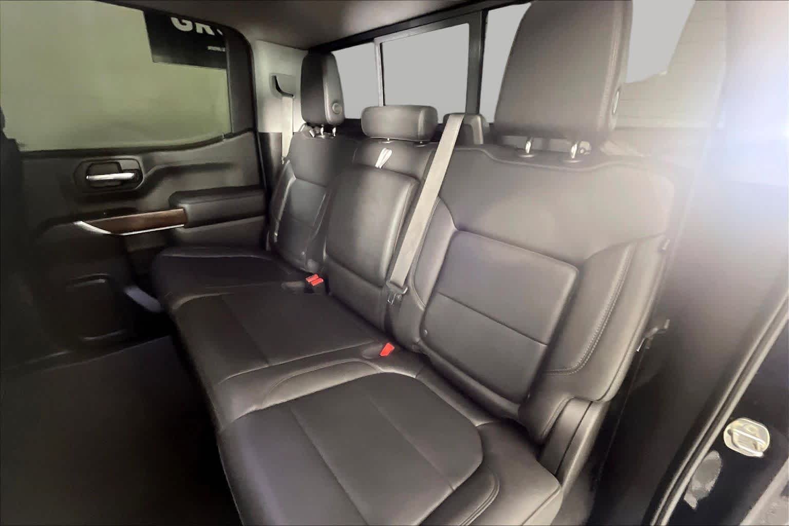 Used 2022 Onyx Black GMC SLT image 19