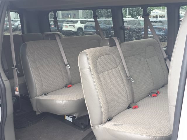 2025 Chevrolet Express Passenger LT - Photo 24