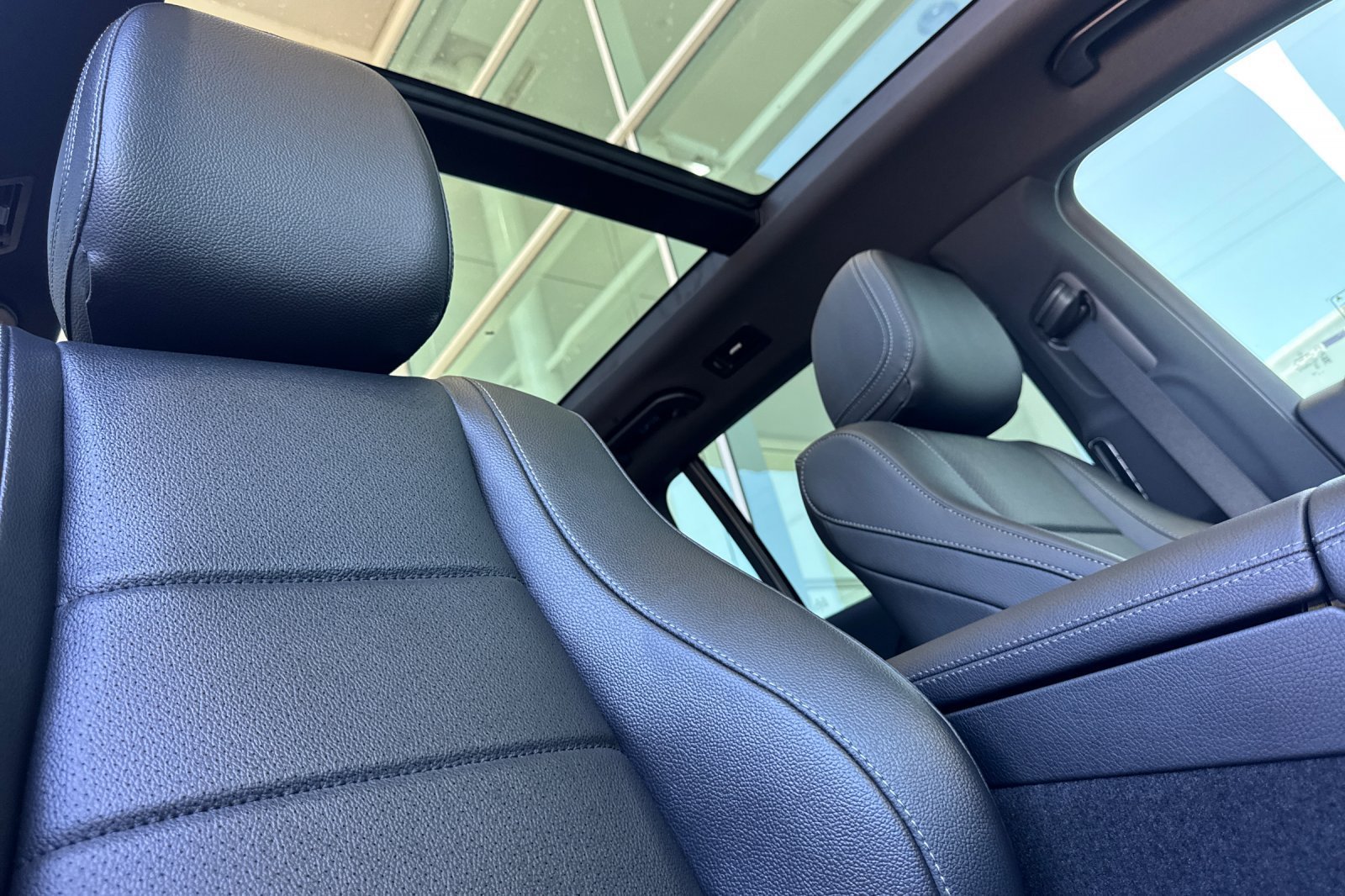 New 2026 MANUFAKTUR Alpine Grey Mercedes-Benz GLS 450 image 3