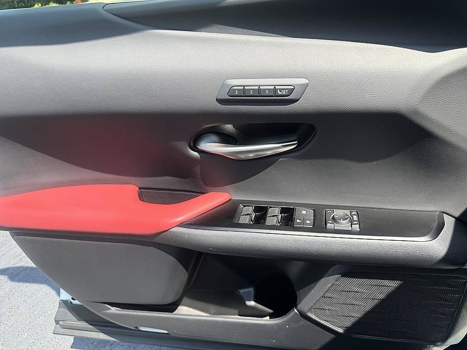 Used 2023 Ultra White Lexus UX 250h F SPORT Handling image 9
