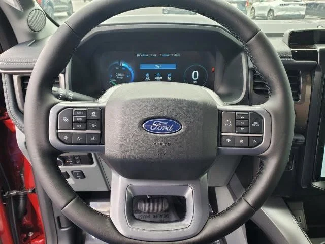 2025 Ford F-150 Lightning Flash - Photo 21