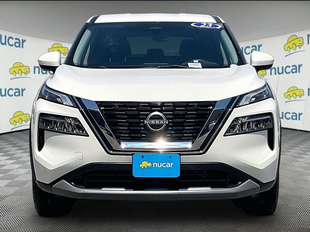 Used 2023 White Nissan SV image 2