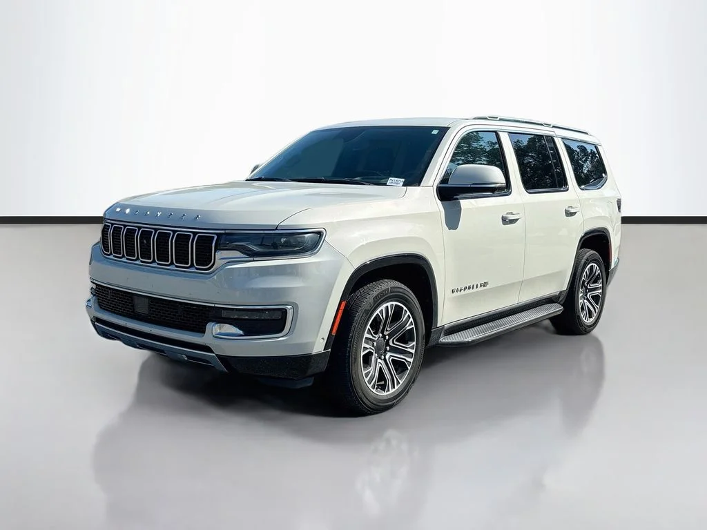 Used 2022 White Jeep Series III image 4