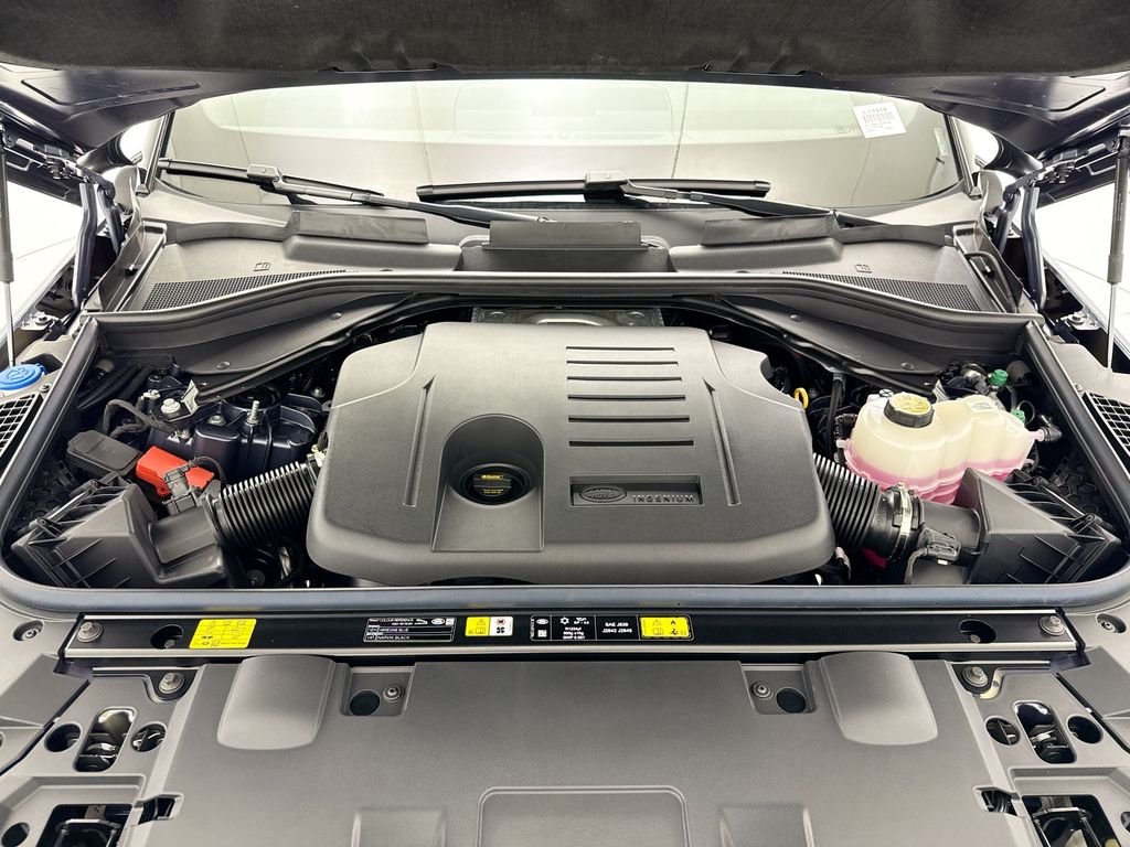 New 2026 Varesine Blue Land Rover SE image 28