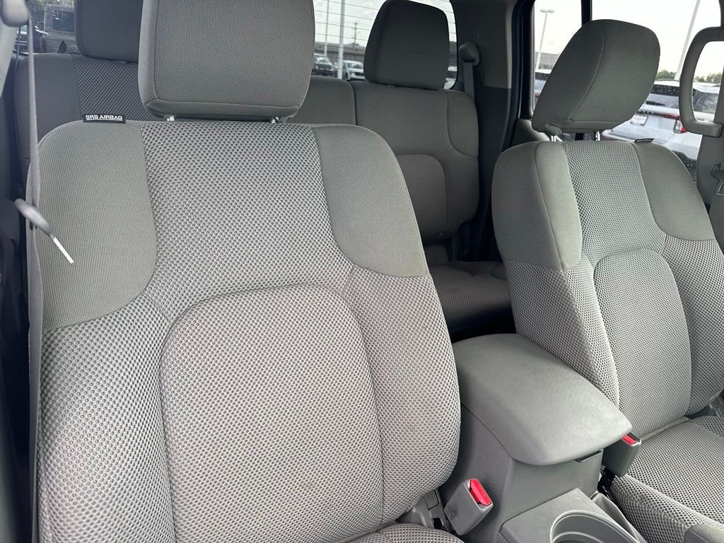 Used 2019 Silver Nissan SV image 25