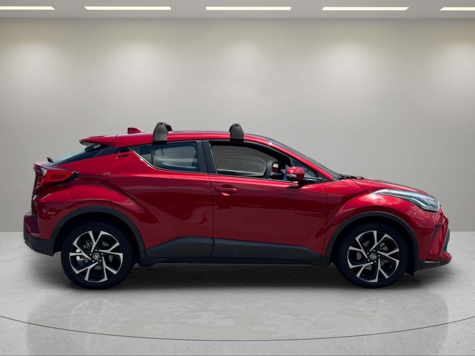 Used 2021 Red Toyota XLE image 6