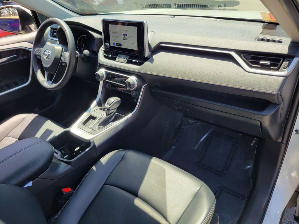 Used 2024 Beige Toyota XLE Premium image 17
