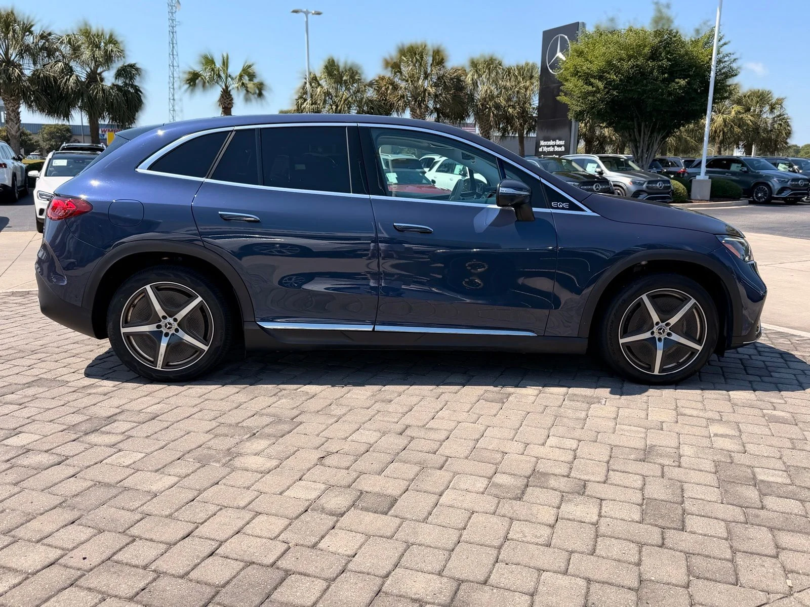 Used 2023 Twilight Blue Metallic Mercedes-Benz 500 SUV image 8