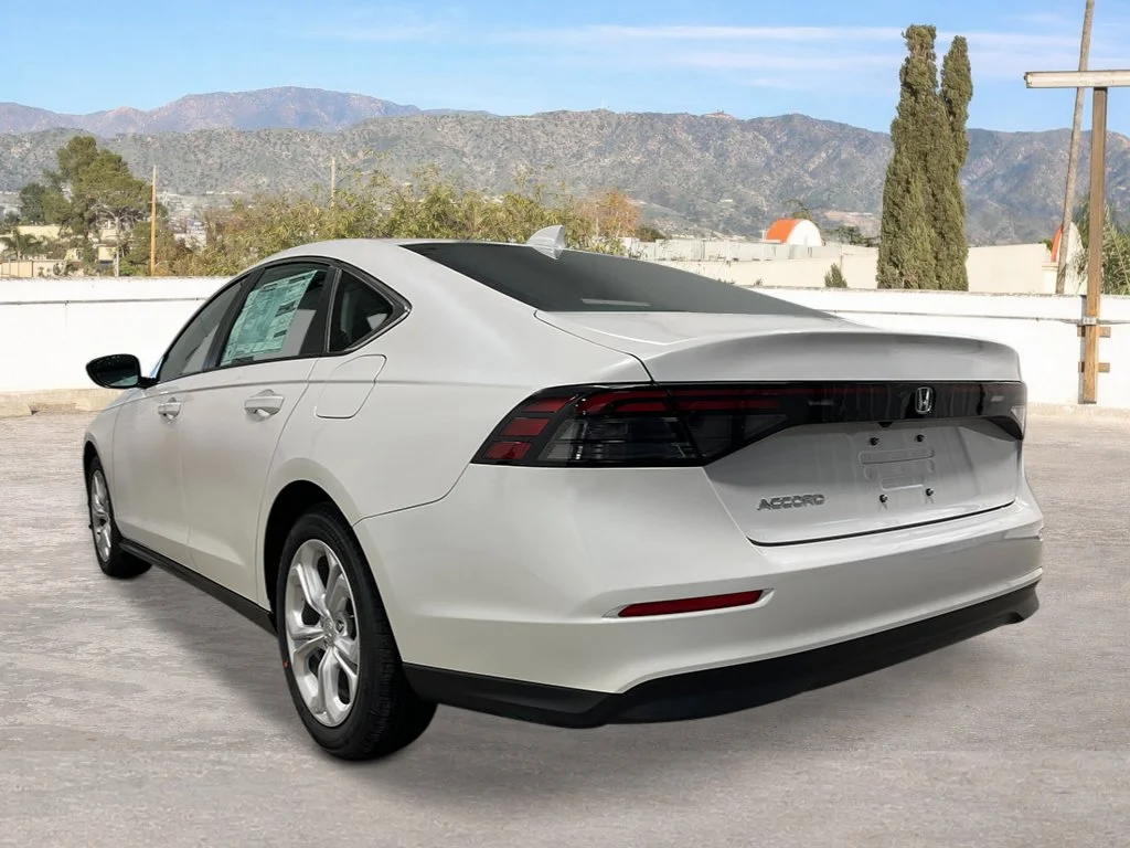 New 2026 Platinum White Pearl Honda LX image 3