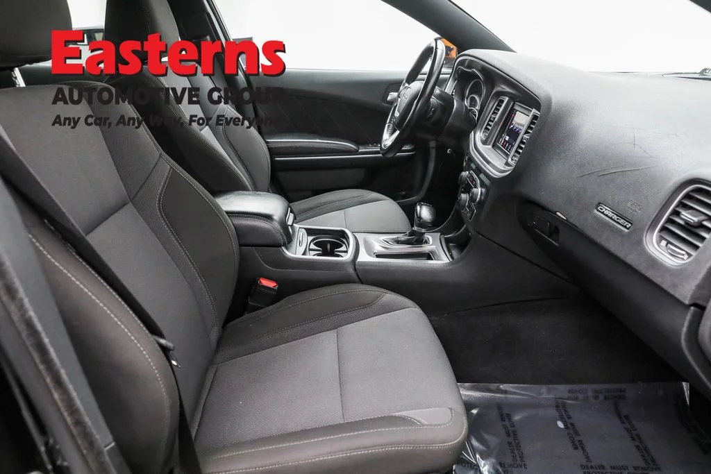 Used 2022 Black Dodge SXT image 23