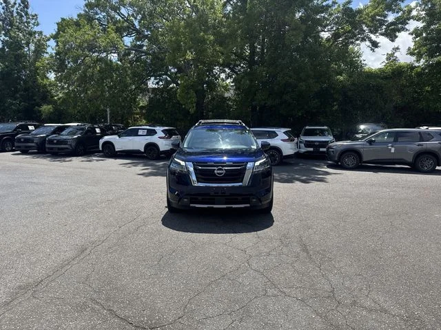 Used 2023 Blue Nissan SL image 2