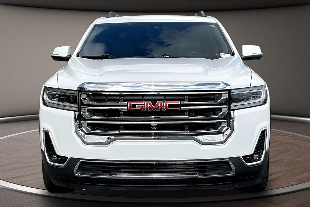 Used 2023 White GMC SLT image 1