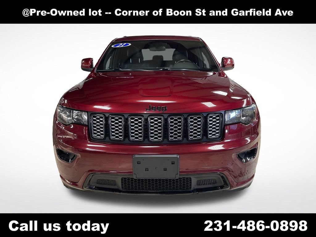 Used 2021  Jeep Laredo X image 11