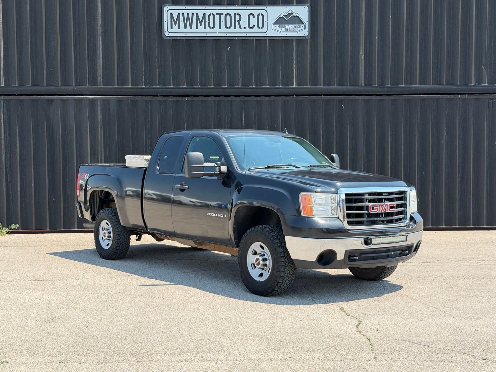 2009 GMC Sierra 4WD Extended Cab 8ft SLE's photo