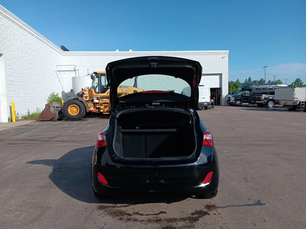 Used 2017 Black Noir Pearl Hyundai Base image 47