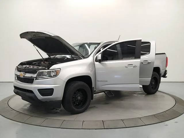 Used 2018 Silver Chevrolet LT image 11