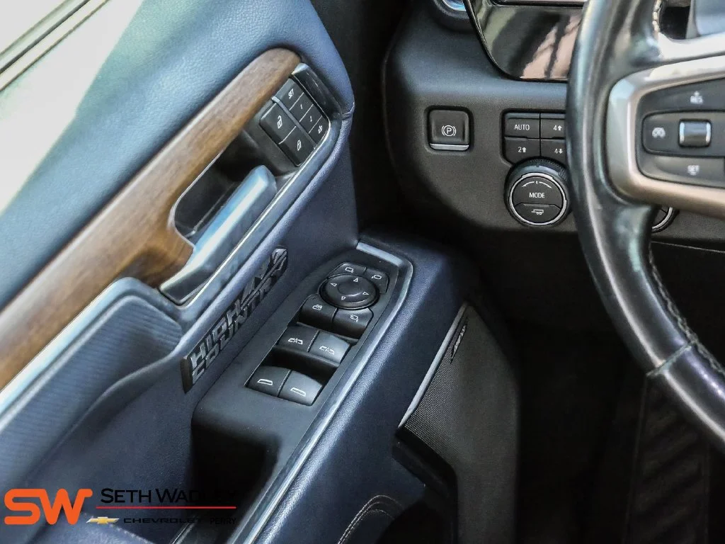 Used 2022 Black Chevrolet High Country image 34