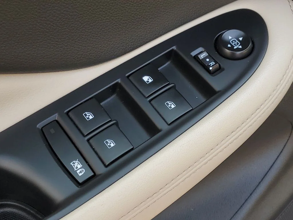 Used 2018 Purple Buick Preferred image 24