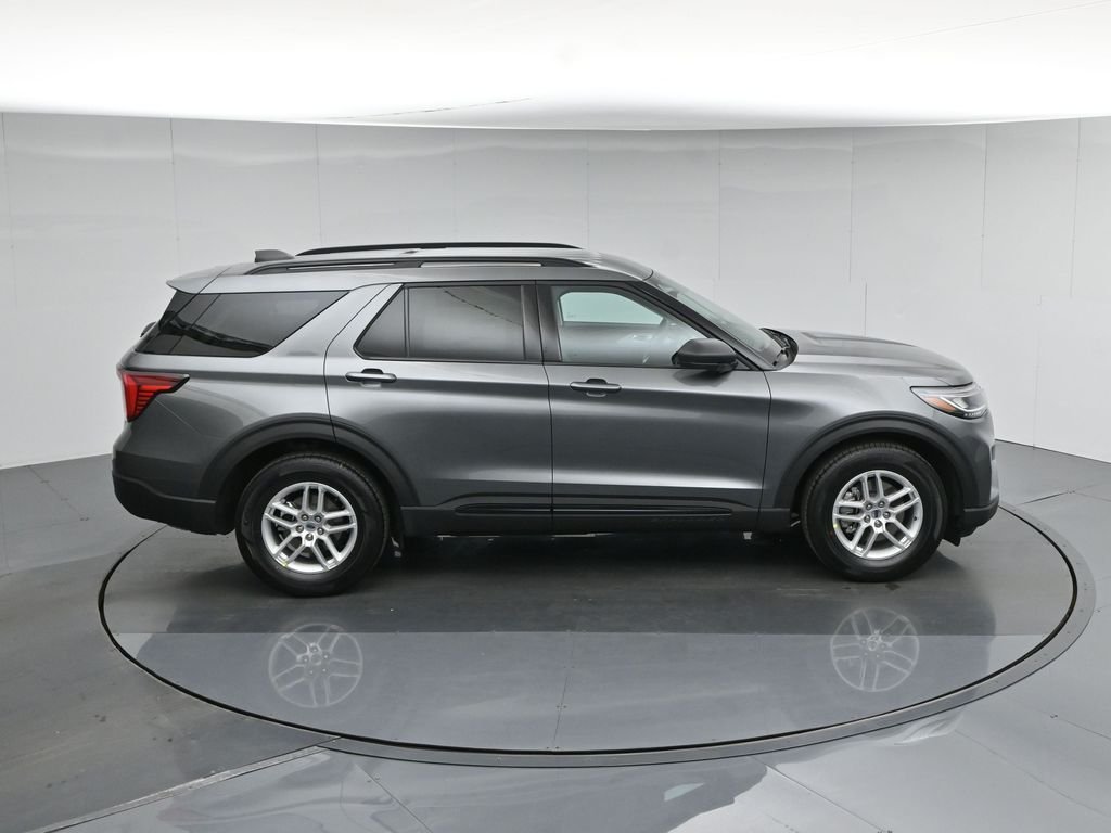 New 2026 Carbonized Gray Metallic Ford Active image 39