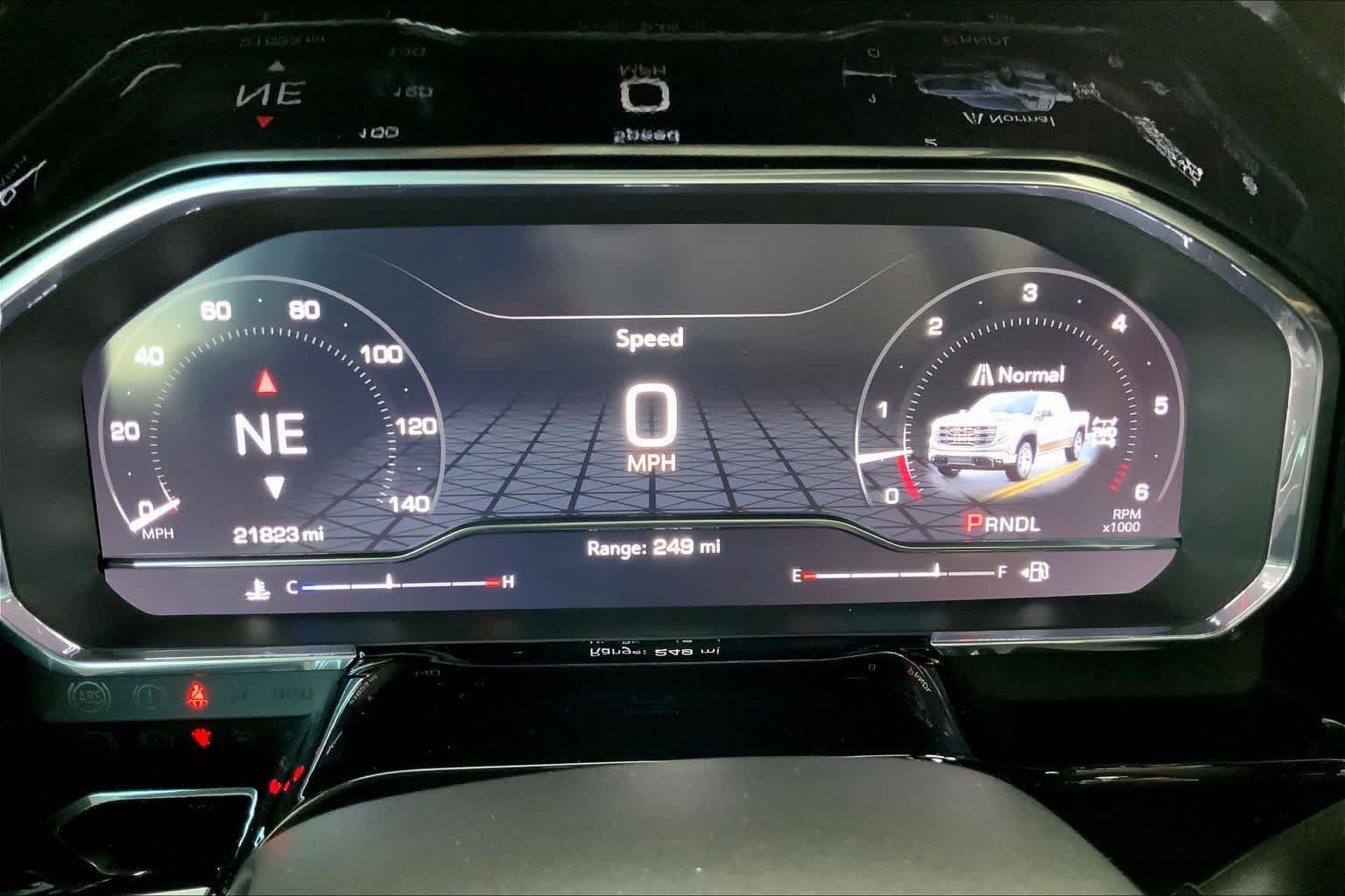 Used 2024 Onyx Black GMC Elevation image 26