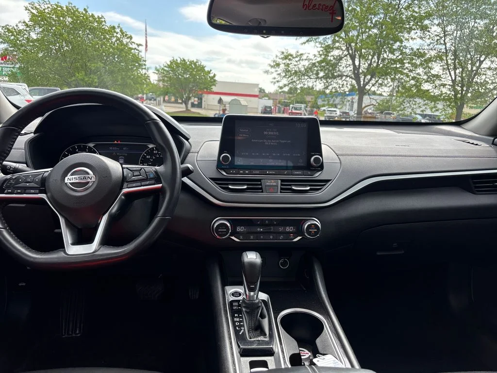 Used 2020 Gray Nissan 2.5 SV image 14