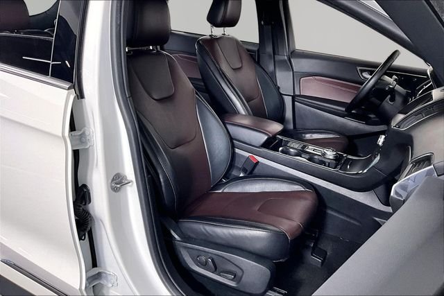 Used 2020 White Ford Titanium image 27