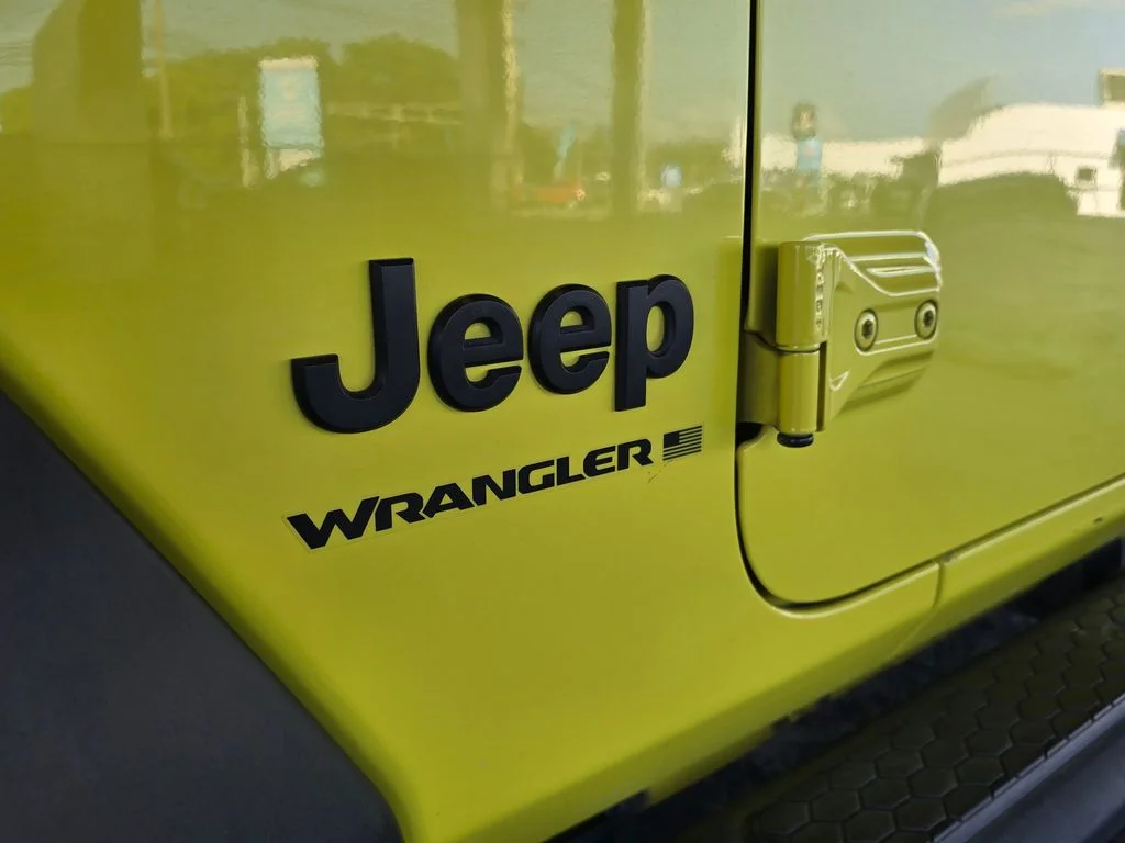 Used 2023 Yellow Jeep Sport S image 20