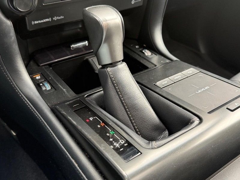 Used 2022 Gray Pearl Lexus 460 Luxury image 20