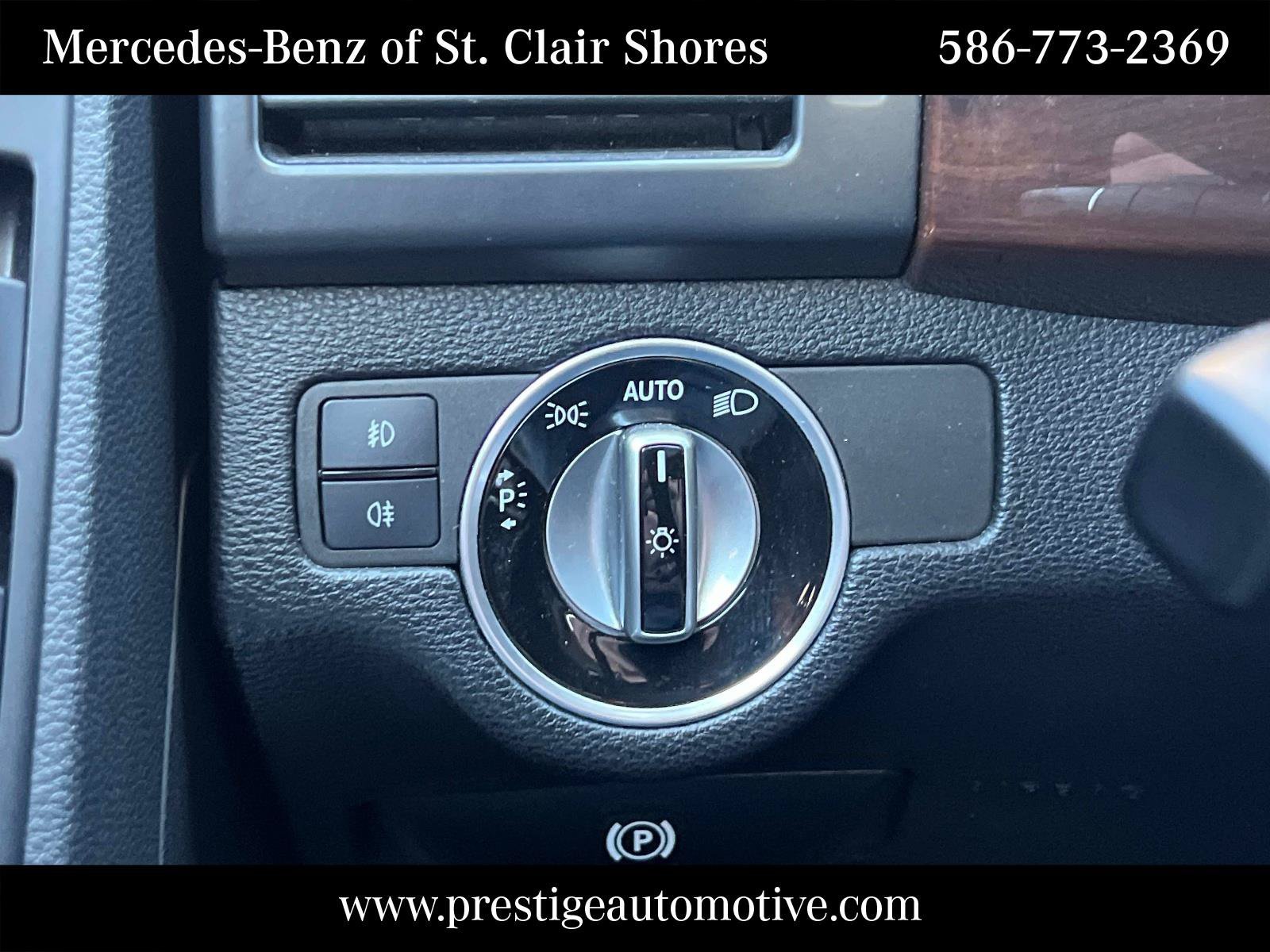 Used 2012 Black Mercedes-Benz GLK 350 image 35