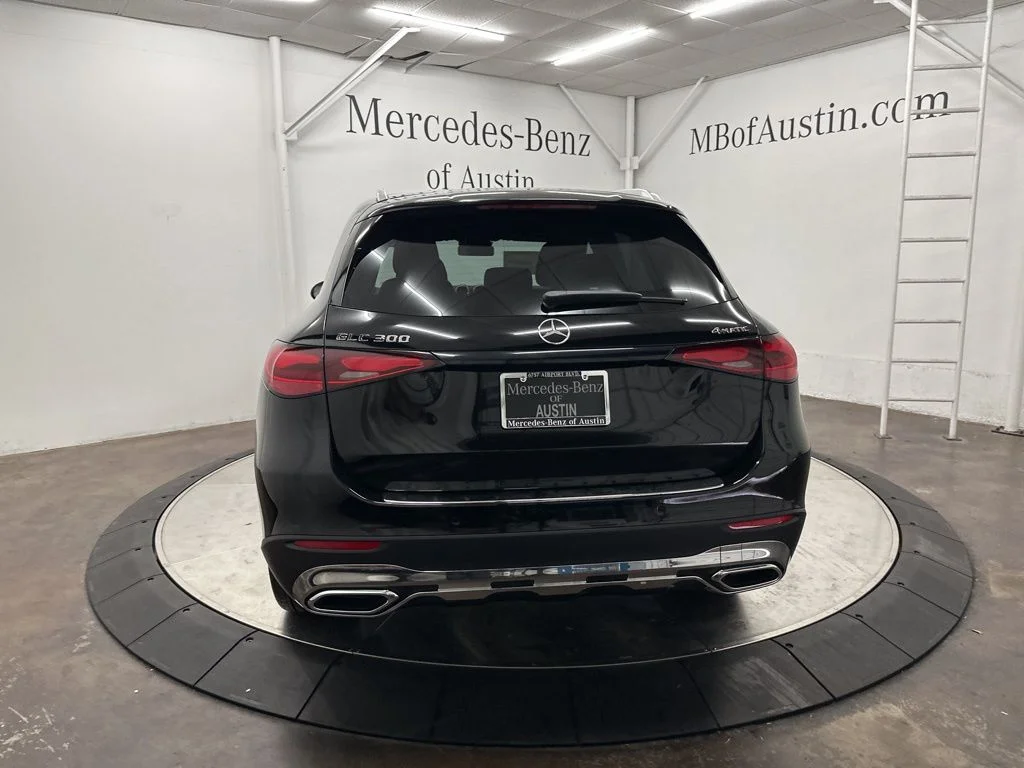 Used 2026 Black Mercedes-Benz GLC 300 image 6